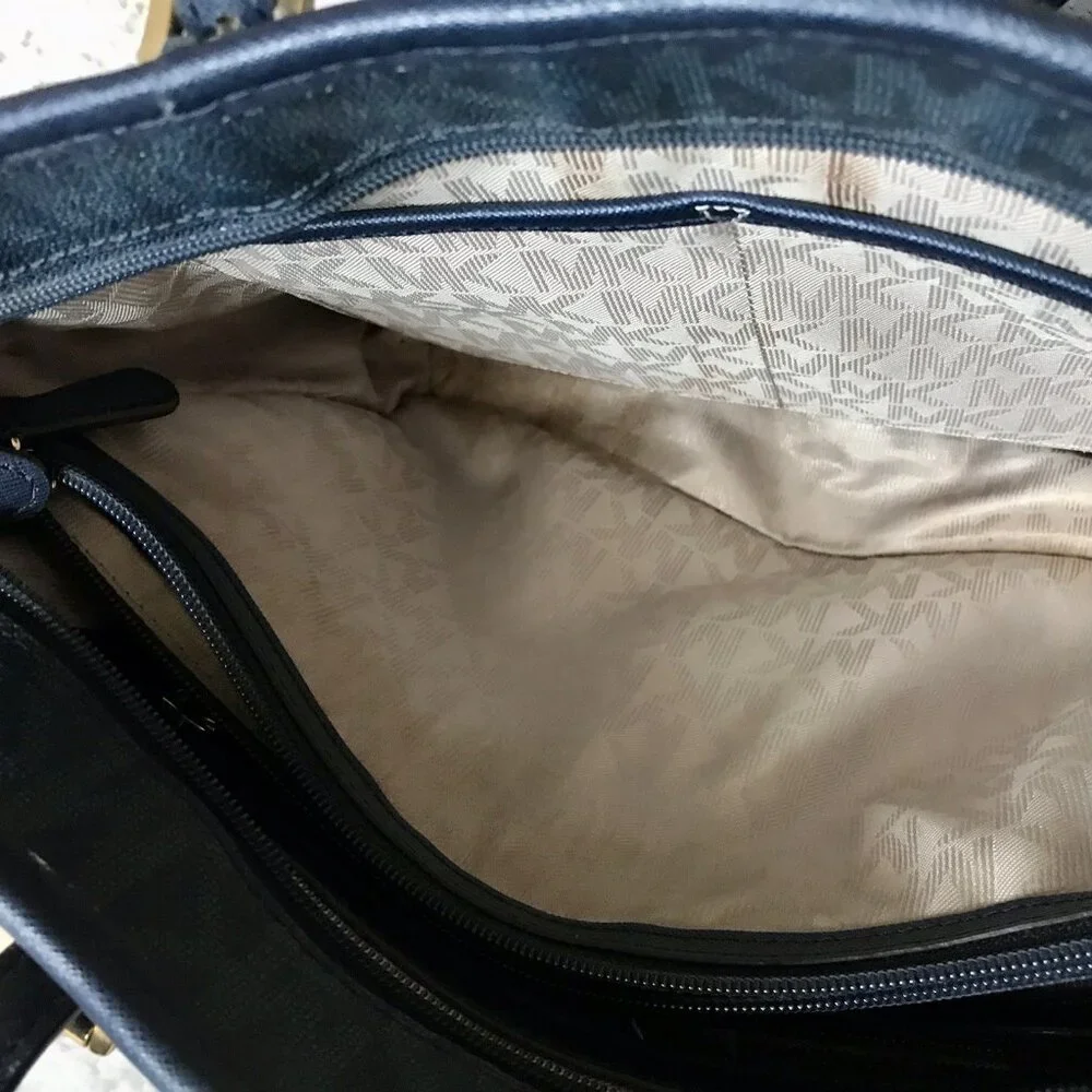 Michael Kors Jet set signature large‎ snap pocket tote Authentic Blue monogram